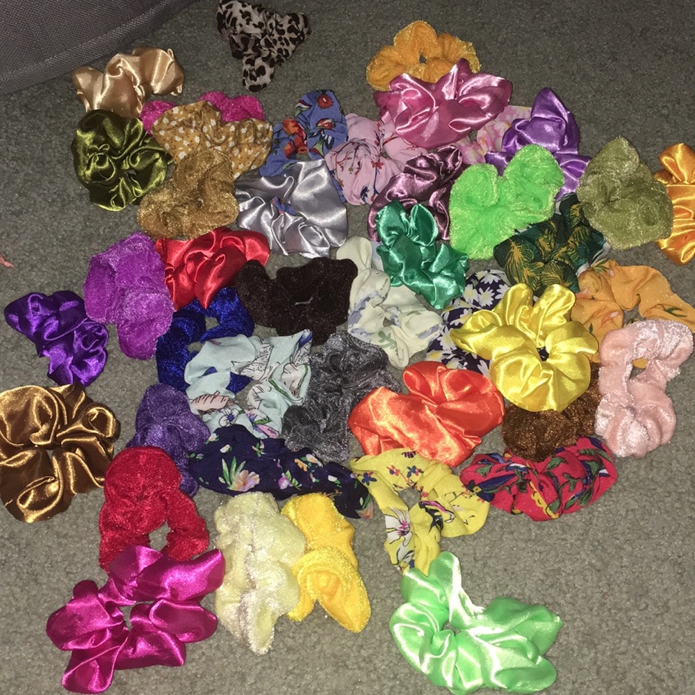 scrunchies - Picture 2 of 2